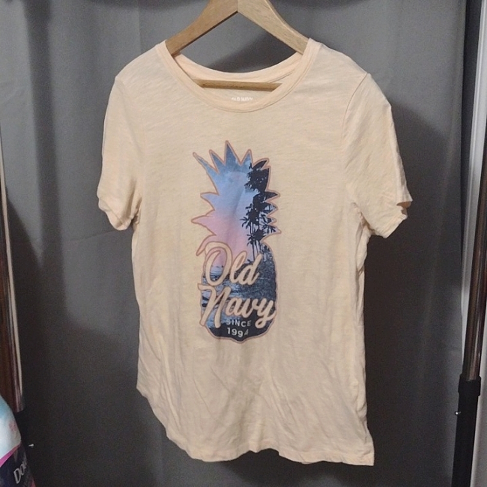 Old Navy, Medium